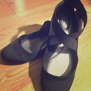 Bandolino Flexible Flats - Ballerina Style